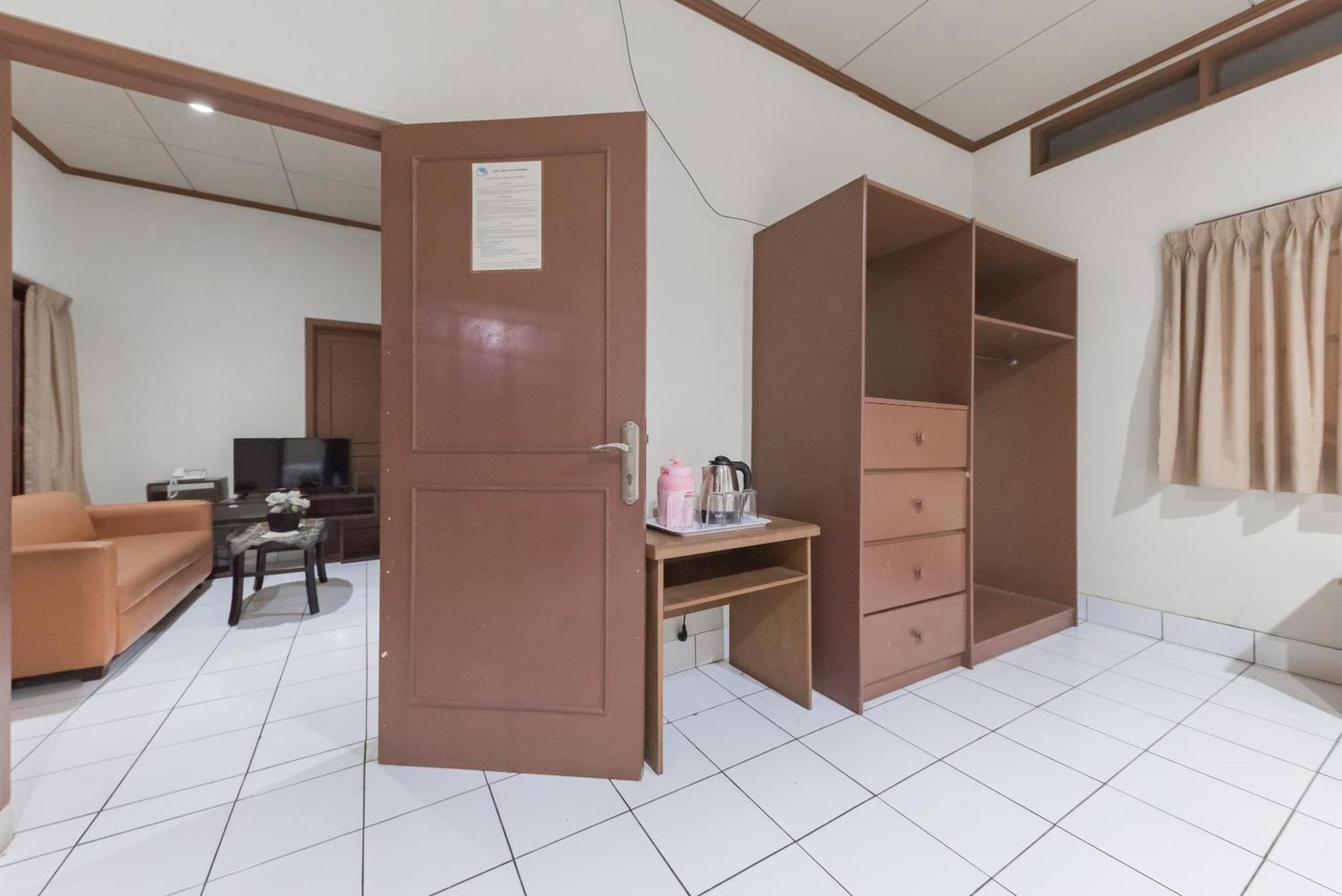 Reddoorz Plus At Hotel Griya Astoeti Bogor Extérieur photo